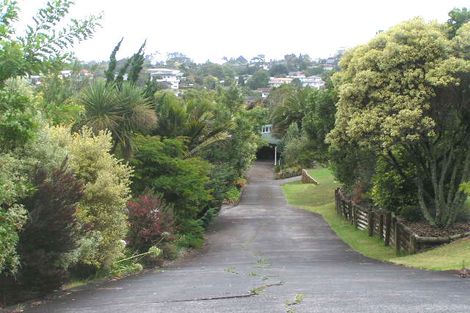 Photo of property in 28 Longwood Place, Forrest Hill, Auckland, 0620