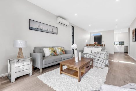 Photo of property in 15 Battalion Drive, Papakura, 2110