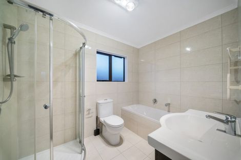 Photo of property in 19a Kelwyn Road, Kelston, Auckland, 0602