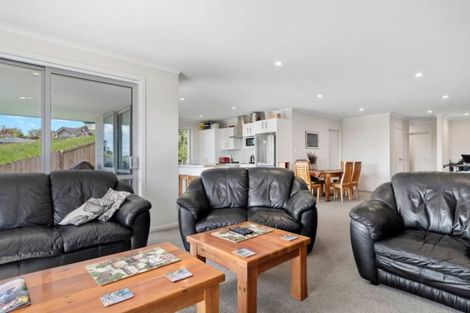 Photo of property in 8 Greenvale Place, Welcome Bay, Tauranga, 3112