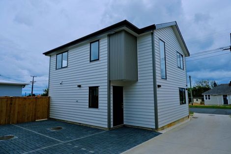 Photo of property in 104a Eversleigh Road, Belmont, Auckland, 0622