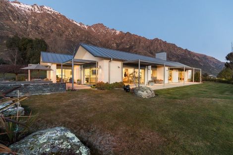Photo of property in 3 Bayonet Peak Place, Drift Bay, Queenstown, 9371