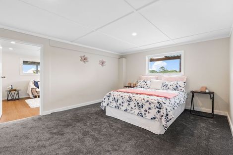 Photo of property in 34 Cyclarama Crescent, Massey, Auckland, 0614