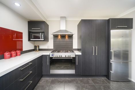 Photo of property in 48 Rosalie Terrace, Kelvin Grove, Palmerston North, 4414