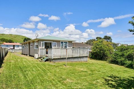Photo of property in 130 Arahura Crescent, Waitangirua, Porirua, 5024