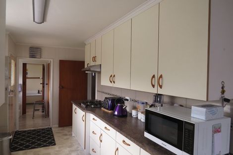 Photo of property in 43 Meadowbrook Drive, Cloverlea, Palmerston North, 4412