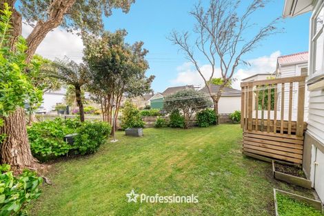 Photo of property in 135 Kings Crescent, Hutt Central, Lower Hutt, 5010