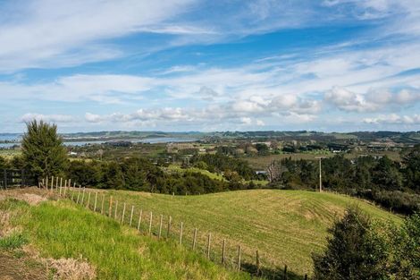 Photo of property in 70 Upper Whangateau Road, Big Omaha, 0985