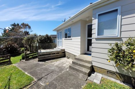 Photo of property in 22 Jasmine Grove, Maungaraki, Lower Hutt, 5010