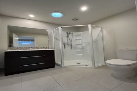 Photo of property in 12 Mangatiti Street, Papakura, 2110