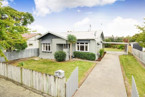 Photo of property in 9 Burns Avenue, Takaro, Palmerston North, 4412