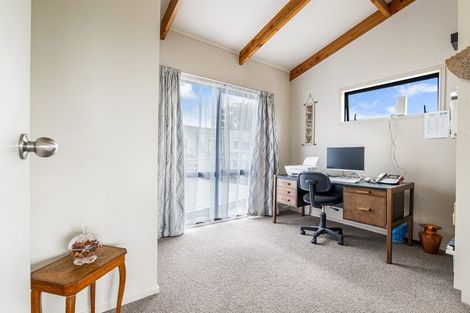 Photo of property in 143 West Harbour Drive, West Harbour, Auckland, 0618