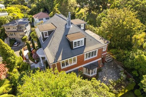 Photo of property in 12 Easdale Street, Kelburn, Wellington, 6012