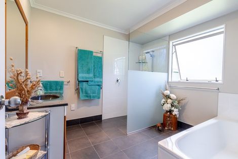 Photo of property in 18 De La Mare Drive, Leamington, Cambridge, 3432