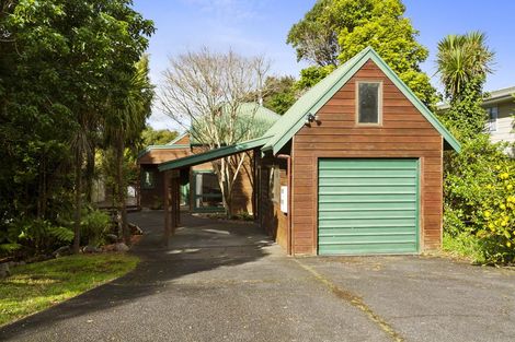 Photo of property in 1048 Scenic Drive North, Swanson, Auckland, 0816