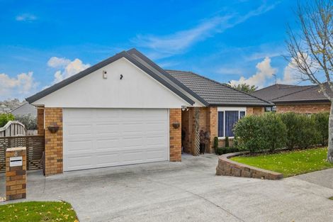 Photo of property in 8 Toledo Avenue, Henderson, Auckland, 0612