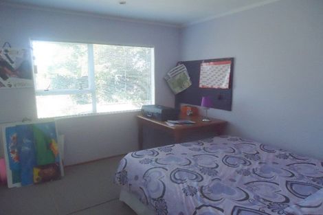 Photo of property in 1/11 Sunnynook Road, Forrest Hill, Auckland, 0620