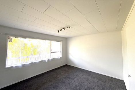 Photo of property in 2/47 Zita Maria Drive, Massey, Auckland, 0614