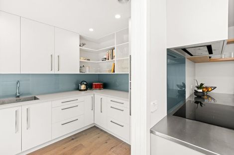 Photo of property in 15 Tokomaru Drive, Havelock North, 4130