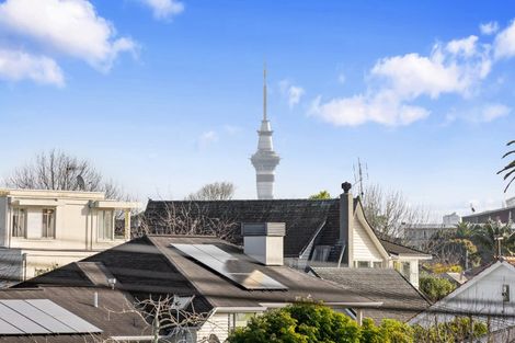 Photo of property in 35 Comins Crescent, Mission Bay, Auckland, 1071