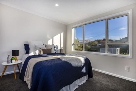 Photo of property in 68a Kahu Road, Paremata, Porirua, 5024