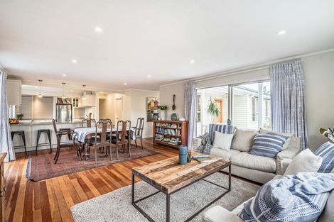 Photo of property in 4 Fifeshire Street, Belmont, Auckland, 0622