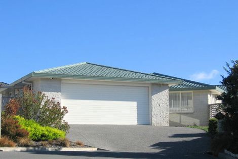 Photo of property in 14 Crown Hill, Paraparaumu, 5032