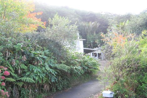 Photo of property in 28 Warner Park Avenue, Laingholm, Auckland, 0604