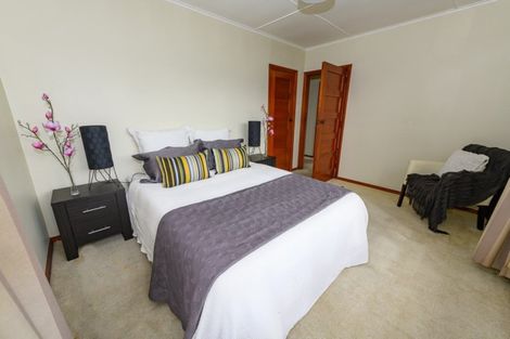 Photo of property in 4 Evatt Street, Bryndwr, Christchurch, 8053