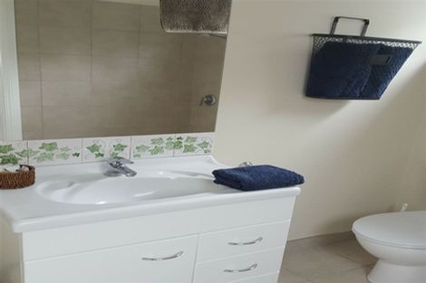 Photo of property in 940 South Head Road, South Head, Helensville, 0874