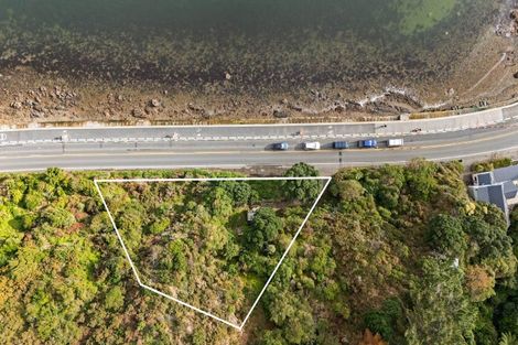 Photo of property in 503 Marine Drive, Sunshine Bay, Lower Hutt, 5013