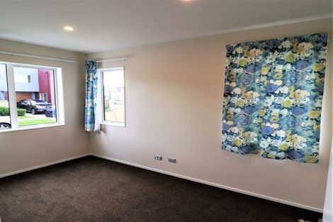 Photo of property in 37 Lockheed Street, Hobsonville, Auckland, 0618