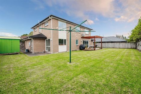 Photo of property in 1c Babich Road, Henderson Valley, Auckland, 0614