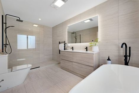 Photo of property in 2 Pukeko Road, Hobsonville, Auckland, 0616