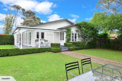 Photo of property in 56 Riverside Road, Orewa, 0931