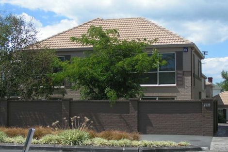 Photo of property in 23b Queen Street, Northcote Point, Auckland, 0627