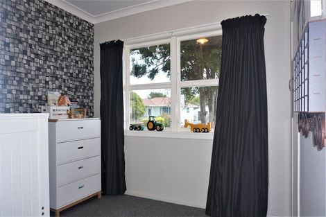 Photo of property in 24 Ferguson Street, Levin, 5510