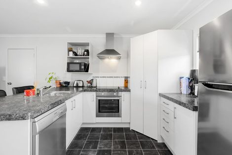 Photo of property in 10 Liston Avenue, Hilltop, Taupo, 3330