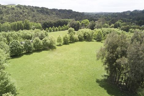 Photo of property in 27 Robinson Road, Coatesville, Albany, 0793