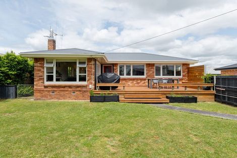 Photo of property in 5 Warwick Avenue, St Andrews, Hamilton, 3200