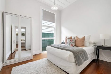 Photo of property in 24 Anne Street, Devonport, Auckland, 0624