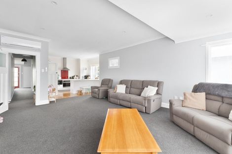 Photo of property in 37 Harris Street, Marton, 4710