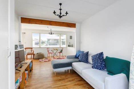 Photo of property in 6 Kaitawa Street, Waikanae Beach, Waikanae, 5036