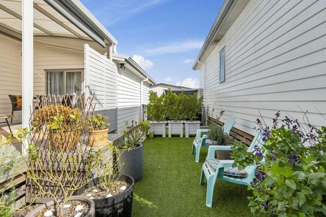 Photo of property in 11 Kamahi Crescent, Papamoa Beach, Papamoa, 3118