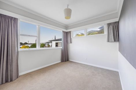 Photo of property in 2/17 Bevyn Street, Castor Bay, Auckland, 0620