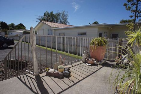 Photo of property in 2/12 Chesley Place, Half Moon Bay, Auckland, 2012
