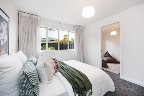 Photo of property in 5 Fairway Grove, Hokowhitu, Palmerston North, 4410