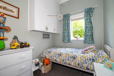 Photo of property in 22 Mckenzie Street, Geraldine, 7930