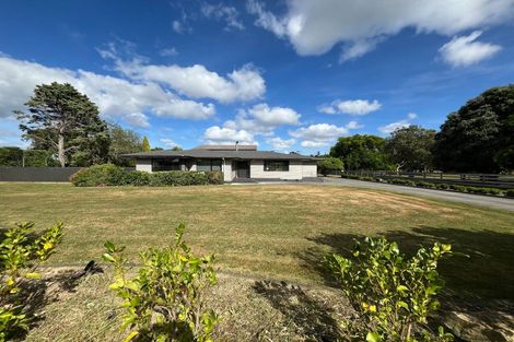 Photo of property in 729 Makerua Road, Tokomaru, Palmerston North, 4474