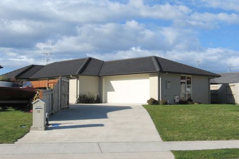 Photo of property in 21 Beachmere Place, Papamoa Beach, Papamoa, 3118